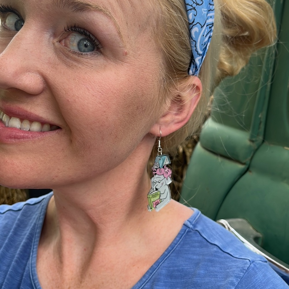 Mo Willems Piggie and Gerald Teacher Earrings - Picture 11 of 13
